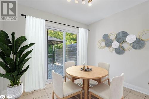 134 Country Lane, Barrie, ON - Indoor Photo Showing Dining Room