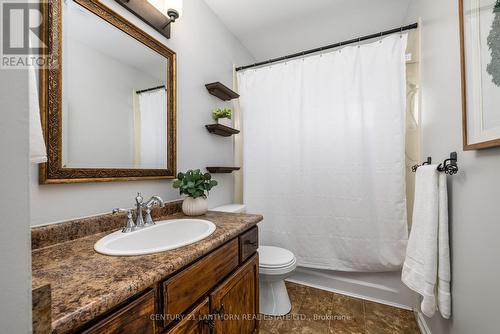 22 Shoniker Avenue, Quinte West, ON - Indoor Photo Showing Bathroom