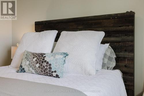 22 Shoniker Avenue, Quinte West, ON - Indoor Photo Showing Bedroom