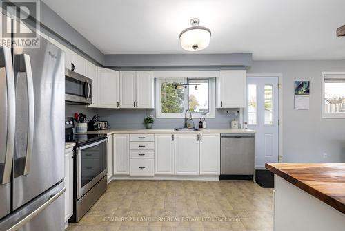 22 Shoniker Avenue, Quinte West, ON - Indoor Photo Showing Kitchen With Stainless Steel Kitchen