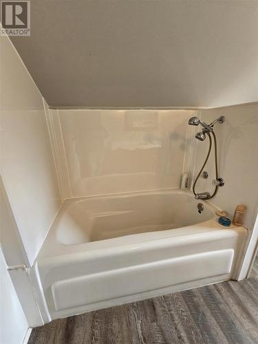 1241 Wellington St, Sault Ste Marie, ON - Indoor Photo Showing Bathroom