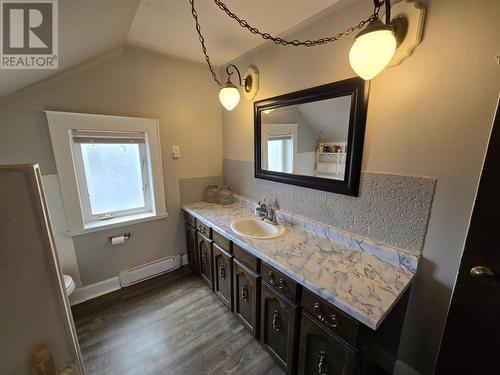 1241 Wellington St, Sault Ste Marie, ON - Indoor Photo Showing Bathroom