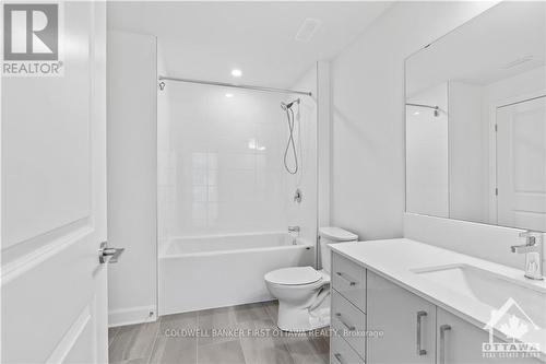 202 - 520 Pimiwidon Street, Ottawa, ON - Indoor Photo Showing Bathroom