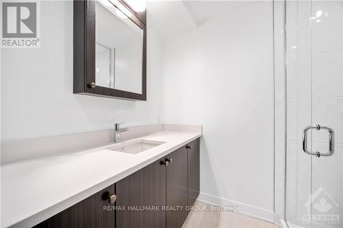 1403 - 340 Queen Street, Ottawa, ON - Indoor Photo Showing Bathroom