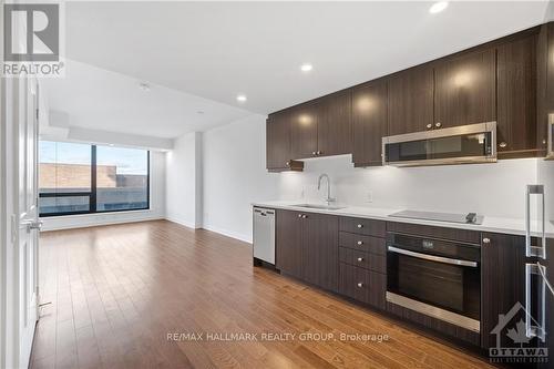 1403 - 340 Queen Street, Ottawa, ON - Indoor Photo Showing Kitchen With Upgraded Kitchen