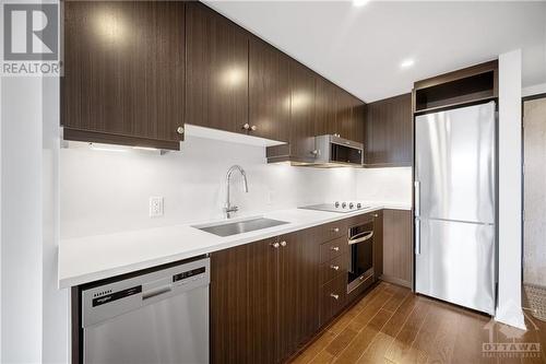 340 Queen Street Unit#1403, Ottawa, ON - Indoor Photo Showing Kitchen With Stainless Steel Kitchen With Upgraded Kitchen