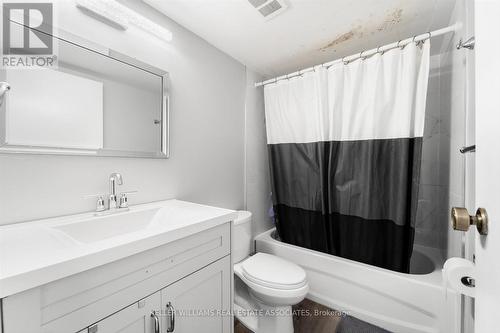 1402 - 4 Kings Cross Road, Brampton, ON - Indoor Photo Showing Bathroom