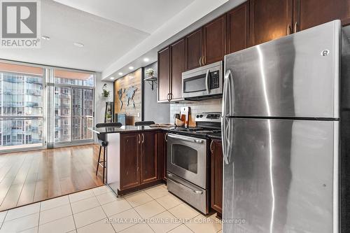 2503 - 225 Webb Drive, Mississauga, ON - Indoor Photo Showing Kitchen With Stainless Steel Kitchen