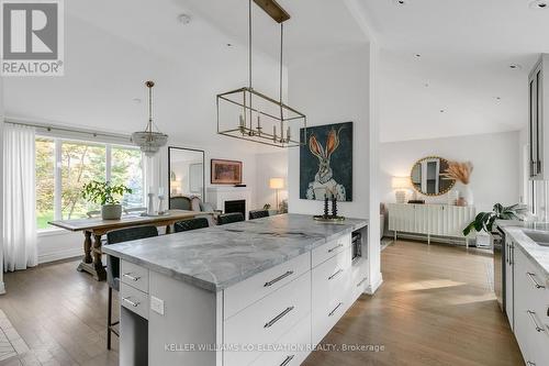 4 Pinehurst Crescent, Toronto, ON - Indoor Photo Showing Kitchen