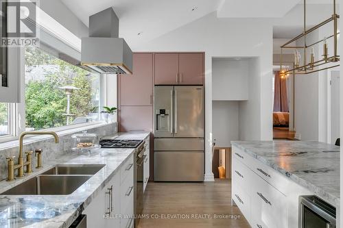 4 Pinehurst Crescent, Toronto, ON - Indoor Photo Showing Kitchen With Double Sink With Upgraded Kitchen