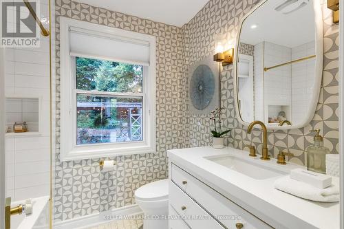 4 Pinehurst Crescent, Toronto, ON - Indoor Photo Showing Bathroom