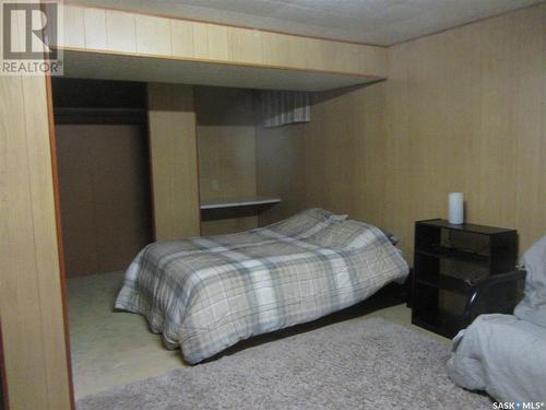 914 Arlington Avenue, Saskatoon, SK - Indoor Photo Showing Bedroom