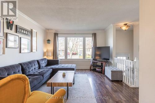 8090 Post Road, Niagara Falls (213 - Ascot), ON - Indoor Photo Showing Living Room