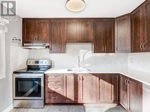 7 - 145 Rice Avenue, Hamilton, ON - Indoor Photo Showing Kitchen