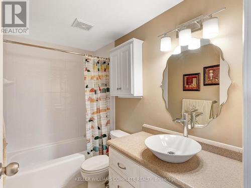 7 - 145 Rice Avenue, Hamilton, ON - Indoor Photo Showing Bathroom