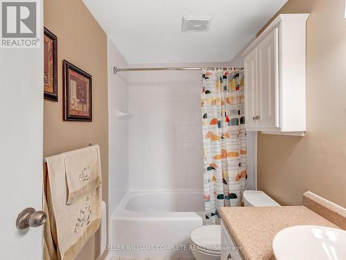 7 - 145 Rice Avenue, Hamilton, ON - Indoor Photo Showing Bathroom