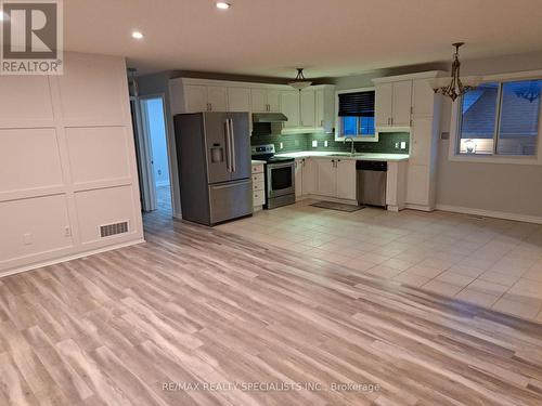 1002 Blythwood Road, London, ON - Indoor Photo Showing Kitchen