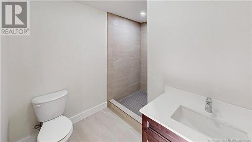 18 Elmwood Drive, Hampton, NB - Indoor Photo Showing Bathroom