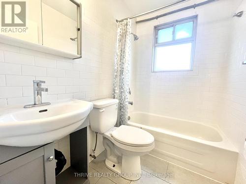 10 - 104 King Edward Avenue, London, ON - Indoor Photo Showing Bathroom