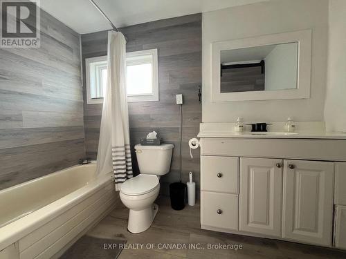 161 Middleton Avenue, Timmins, ON - Indoor Photo Showing Bathroom