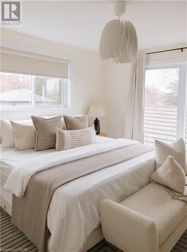 147 Fisher Mills Road, Cambridge, ON - Indoor Photo Showing Bedroom