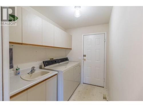 Laundry Room - 1053 Aldon Road, Kelowna, BC - Indoor Photo Showing Laundry Room