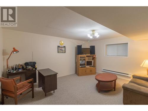 1053 Aldon Road, Kelowna, BC - Indoor