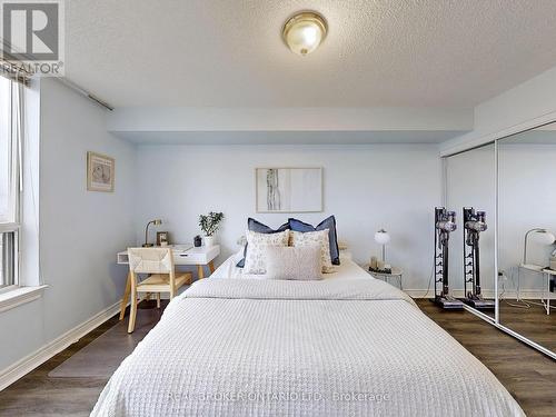 917 - 1700 Eglinton Avenue E, Toronto, ON - Indoor Photo Showing Bedroom