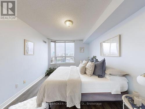 917 - 1700 Eglinton Avenue E, Toronto, ON - Indoor Photo Showing Bedroom