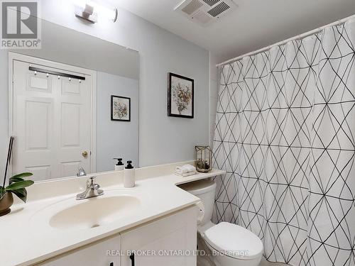 917 - 1700 Eglinton Avenue E, Toronto, ON - Indoor Photo Showing Bathroom