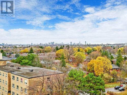 917 - 1700 Eglinton Avenue E, Toronto, ON - Outdoor With View