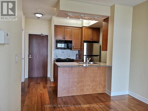 1510 - 100 Hayden Street, Toronto, ON - Indoor Photo Showing Kitchen