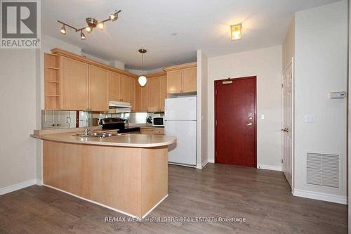 614 - 980 Yonge Street, Toronto, ON - Indoor Photo Showing Kitchen With Double Sink