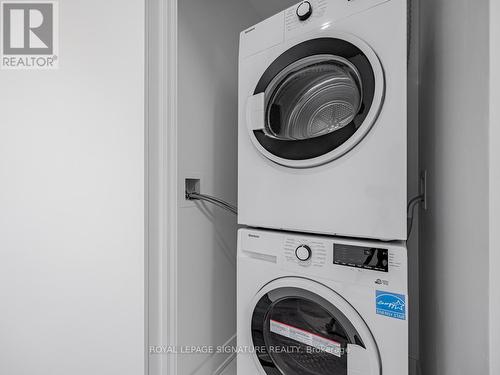 504N - 117 Broadway Avenue, Toronto, ON - Indoor Photo Showing Laundry Room