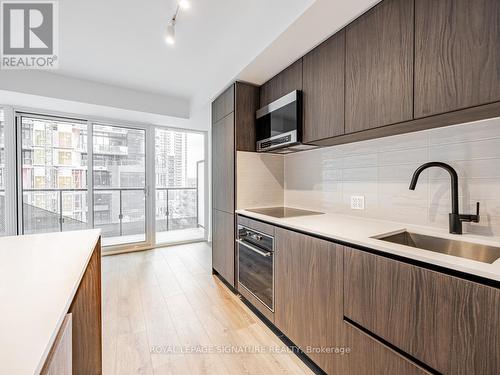 504N - 117 Broadway Avenue, Toronto, ON - Indoor Photo Showing Kitchen