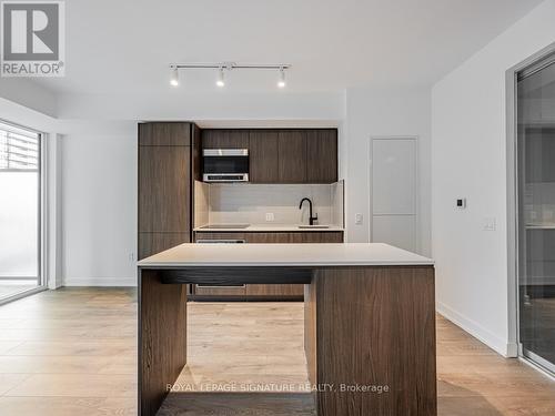 504N - 117 Broadway Avenue, Toronto, ON - Indoor Photo Showing Kitchen