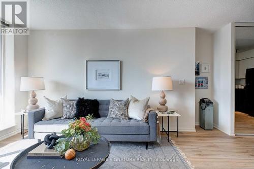 901 - 311 Richmond Street E, Toronto, ON - Indoor Photo Showing Living Room