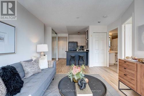 901 - 311 Richmond Street E, Toronto, ON - Indoor Photo Showing Living Room