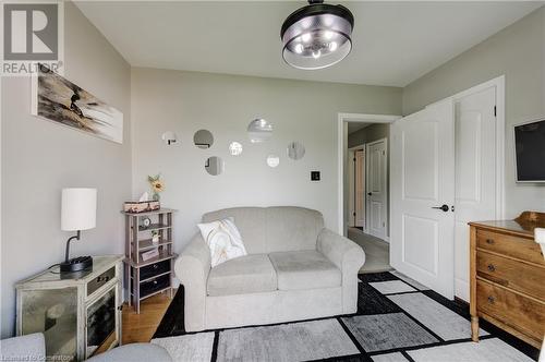 215 Brenda Crescent, Woodstock, ON - Indoor Photo Showing Living Room