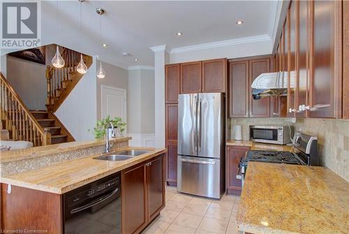 2375 Stone Glen Crescent, Oakville, ON - Indoor Photo Showing Kitchen With Double Sink