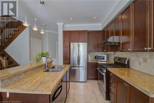 2375 Stone Glen Crescent, Oakville, ON - Indoor Photo Showing Kitchen With Double Sink