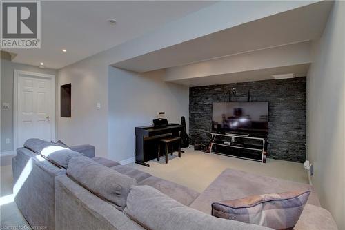 2375 Stone Glen Crescent, Oakville, ON - Indoor Photo Showing Living Room