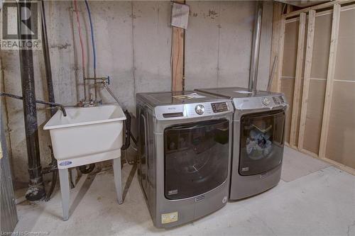 2375 Stone Glen Crescent, Oakville, ON - Indoor Photo Showing Laundry Room