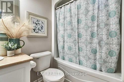 Unit #8 - 460 Woodmount Drive, Oshawa, ON - Indoor Photo Showing Bathroom