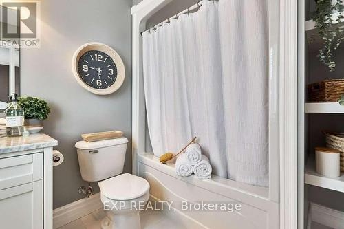 Unit #8 - 460 Woodmount Drive, Oshawa, ON - Indoor Photo Showing Bathroom