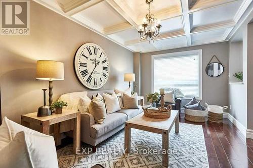 Unit #8 - 460 Woodmount Drive, Oshawa, ON - Indoor Photo Showing Living Room