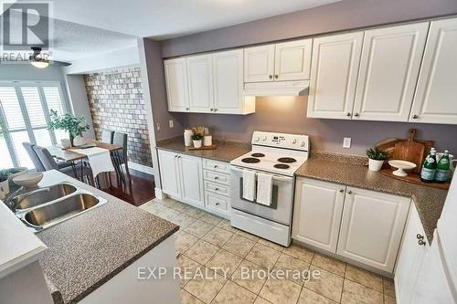 Unit #8 - 460 Woodmount Drive, Oshawa, ON - Indoor Photo Showing Kitchen With Double Sink