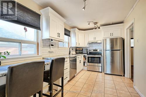 195 Phyllis Avenue, Toronto, ON - Indoor Photo Showing Kitchen