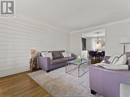 12169 St. Thomas, Tecumseh, ON - Indoor Photo Showing Living Room