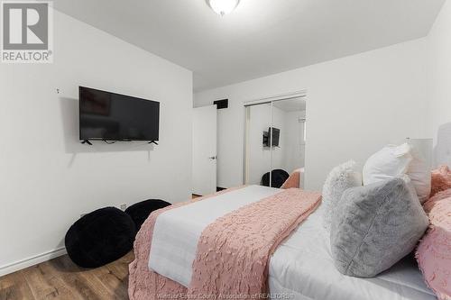 12732 Clarice Avenue, Tecumseh, ON - Indoor Photo Showing Bedroom